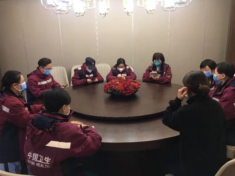 【武汉快讯】重症五组的故事 【武汉快讯】重症五组的故事