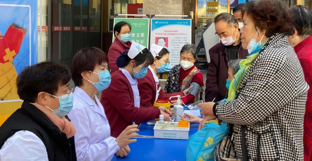 西安市第九医院肿瘤分院举办“抗癌防癌,你我同行”义诊活动 西安市第九医院肿瘤分院举办“抗癌防癌,你我同行”义诊活动