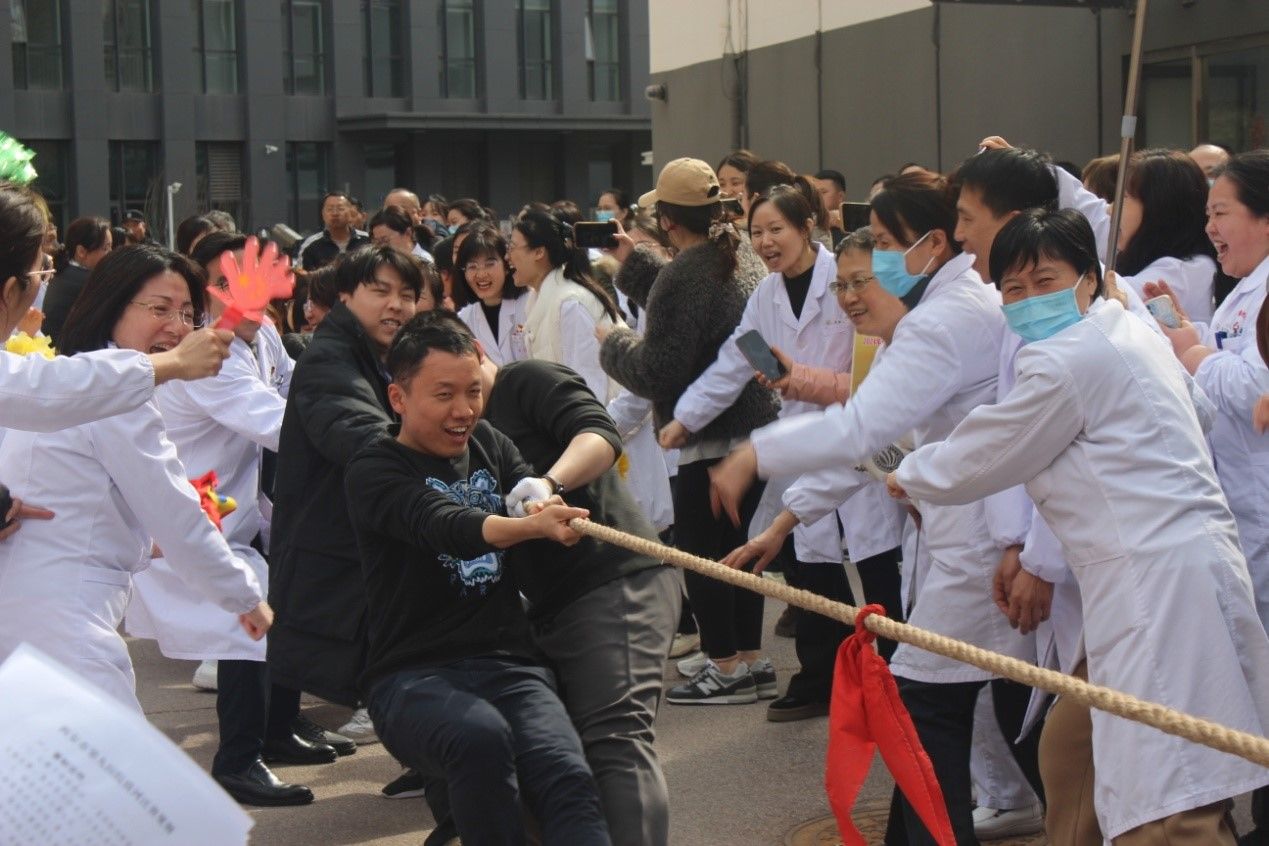“牢记嘱托建新功·团结一致向前看” 拔河比赛 “牢记嘱托建新功·团结一致向前看” 拔河比赛