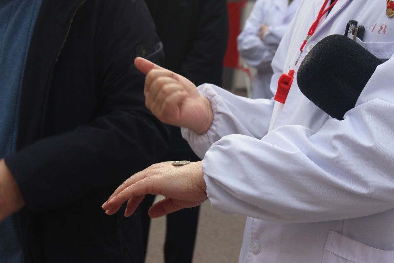 “牢记嘱托建新功·团结一致向前看” 拔河比赛 “牢记嘱托建新功·团结一致向前看” 拔河比赛