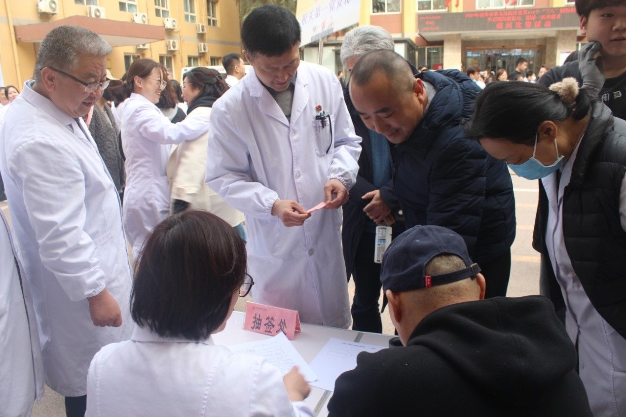 “牢记嘱托建新功·团结一致向前看” 拔河比赛 “牢记嘱托建新功·团结一致向前看” 拔河比赛