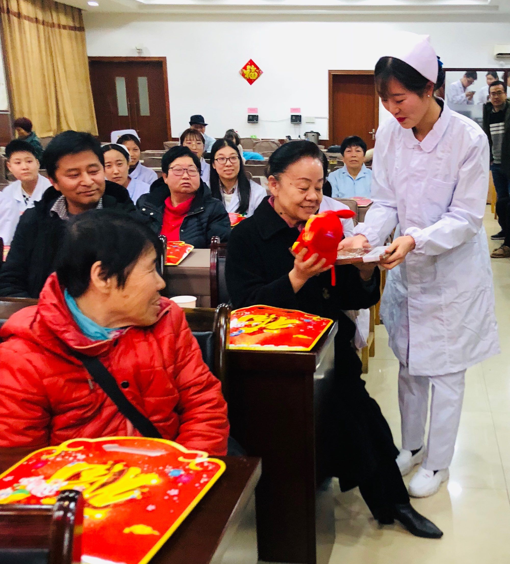 迎新春 送温暖 迎新春 送温暖