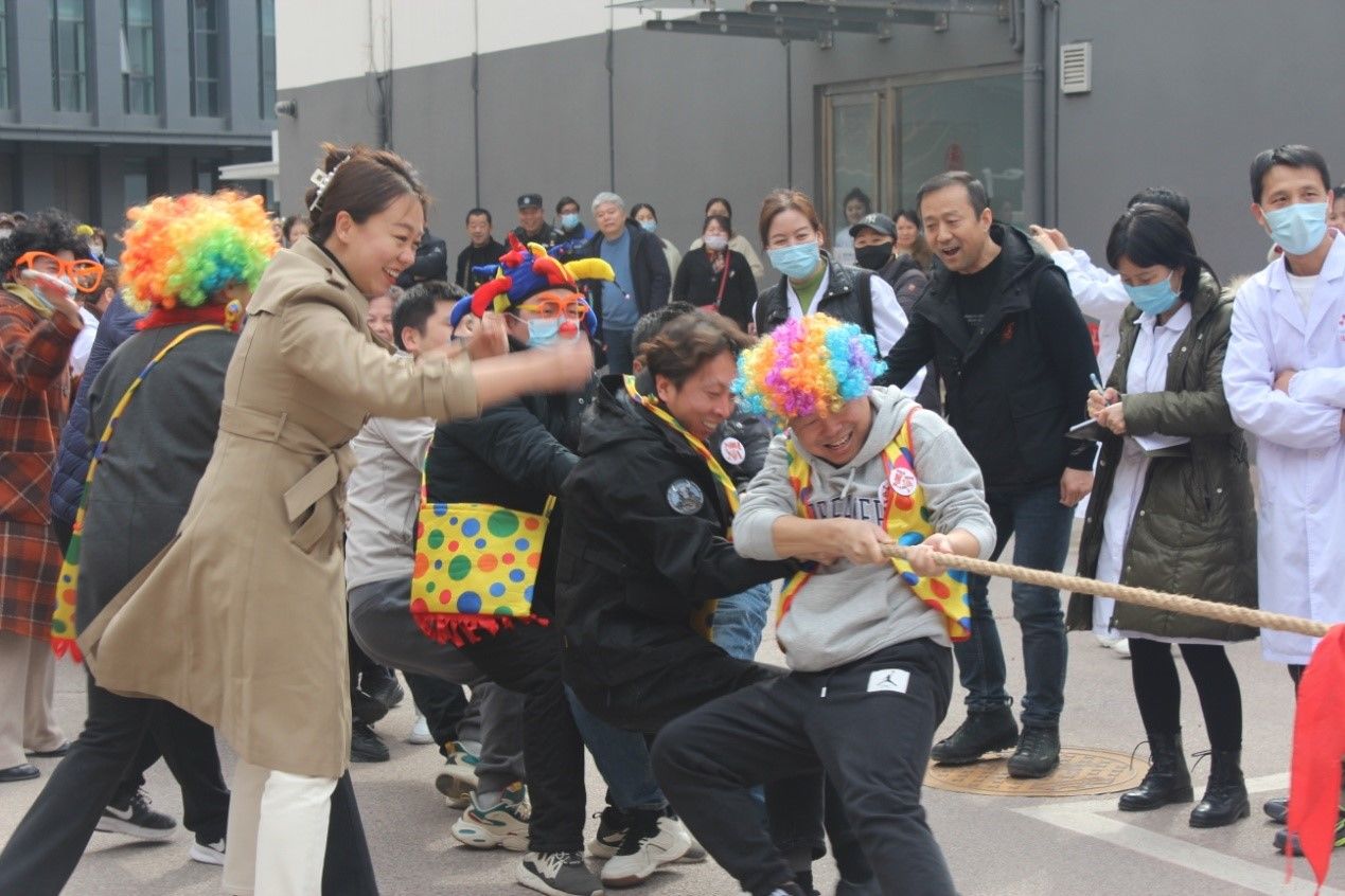“牢记嘱托建新功·团结一致向前看” 拔河比赛 “牢记嘱托建新功·团结一致向前看” 拔河比赛
