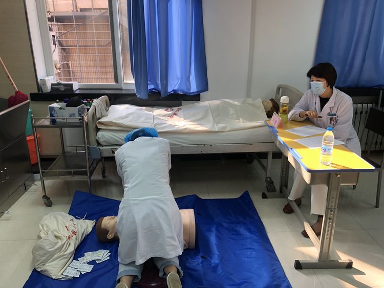 “医路漫漫,医技之长”—2020年西安市第九医院临床医生心肺复苏技能考核圆满结束 “医路漫漫,医技之长”—2020年西安市第九医院临床医生心肺复苏技能考核圆满结束