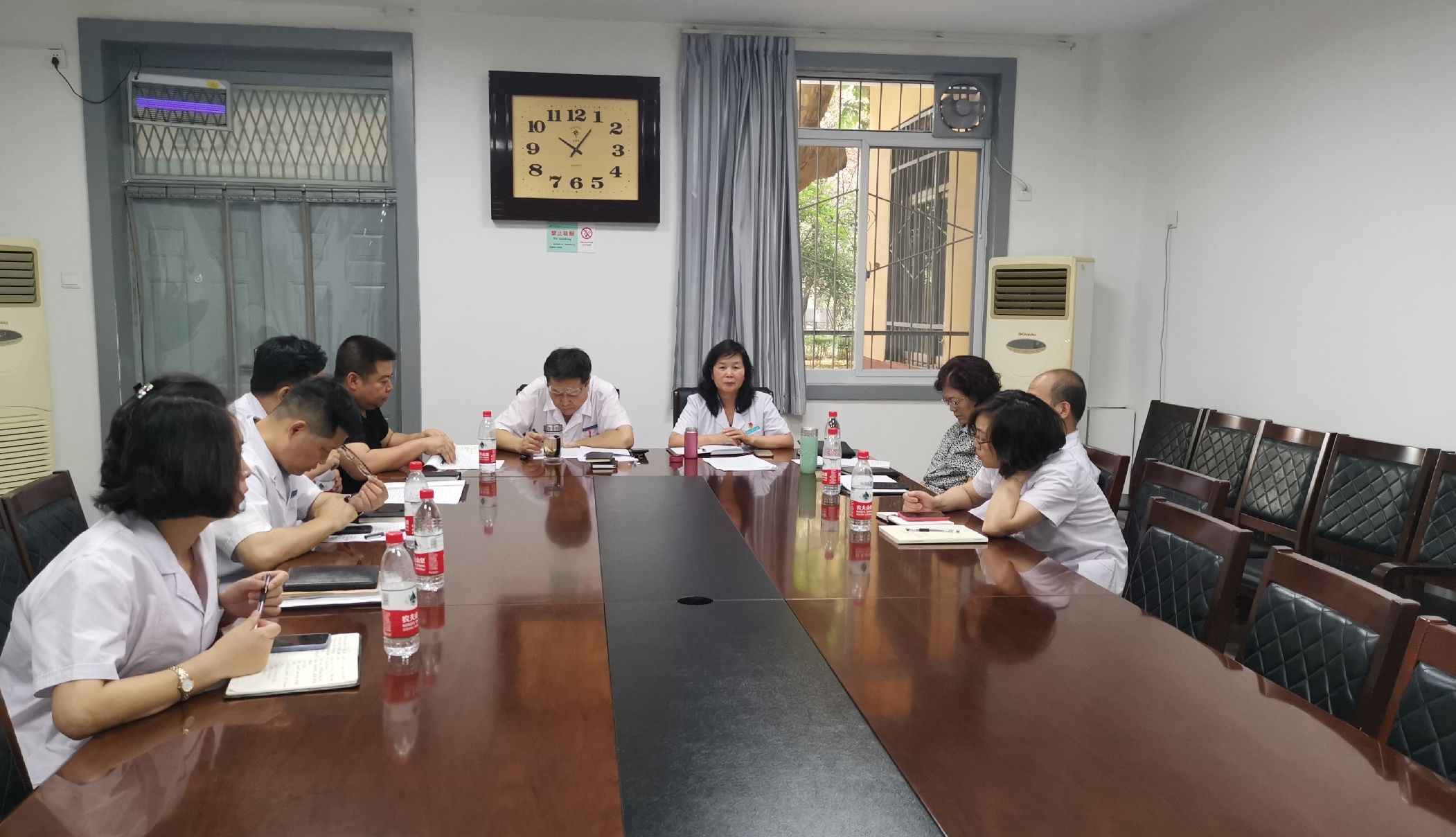 西安市第九医院召开“不忘初心、牢记使命”主题教育“两史研讨会”和“两对照专题会” 西安市第九医院召开“不忘初心、牢记使命”主题教育“两史研讨会”和“两对照专题会”