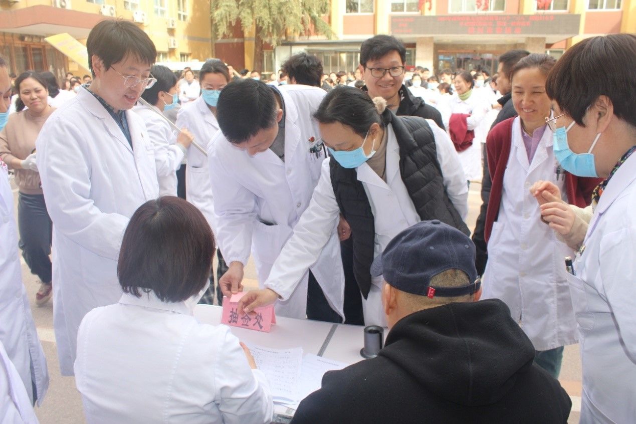 “牢记嘱托建新功·团结一致向前看” 拔河比赛 “牢记嘱托建新功·团结一致向前看” 拔河比赛