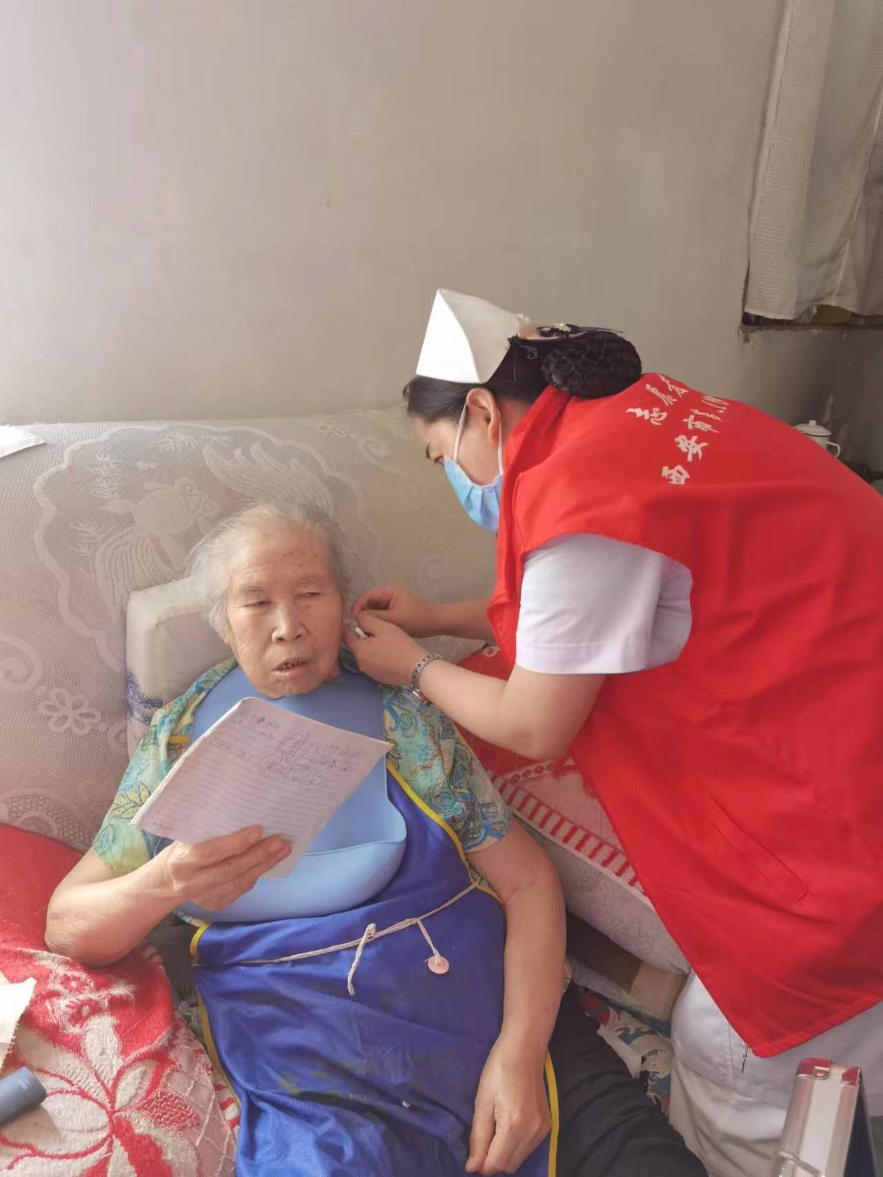 【义诊活动】市九院走进纺兴社区开展爱老敬老健康教育讲座及义诊活动 【义诊活动】市九院走进纺兴社区开展爱老敬老健康教育讲座及义诊活动