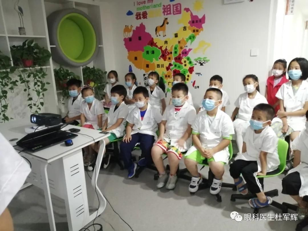 【迎十四运庆医师节】“小医生”和“小义工”活动! 【迎十四运庆医师节】“小医生”和“小义工”活动!