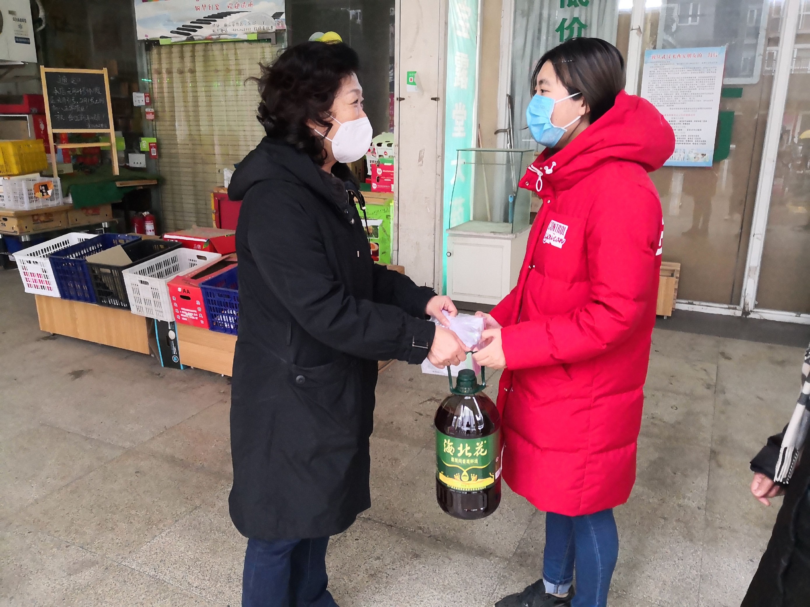 你冲锋一线 我保障后方 你冲锋一线 我保障后方
