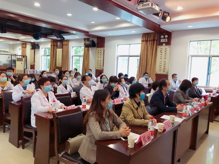 携手共建肿瘤学科 造福广大肿瘤患者 携手共建肿瘤学科 造福广大肿瘤患者