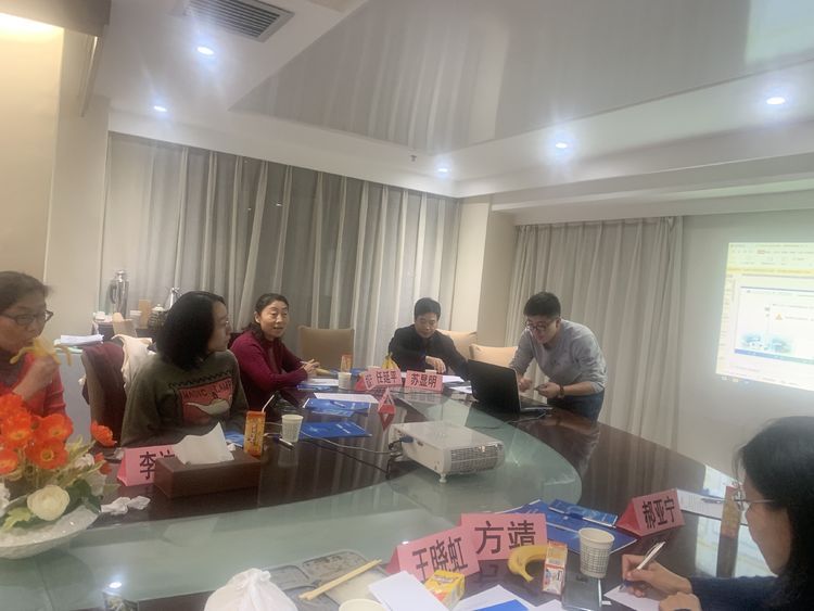 开展科室业务交流学习，推进学习型科室建设