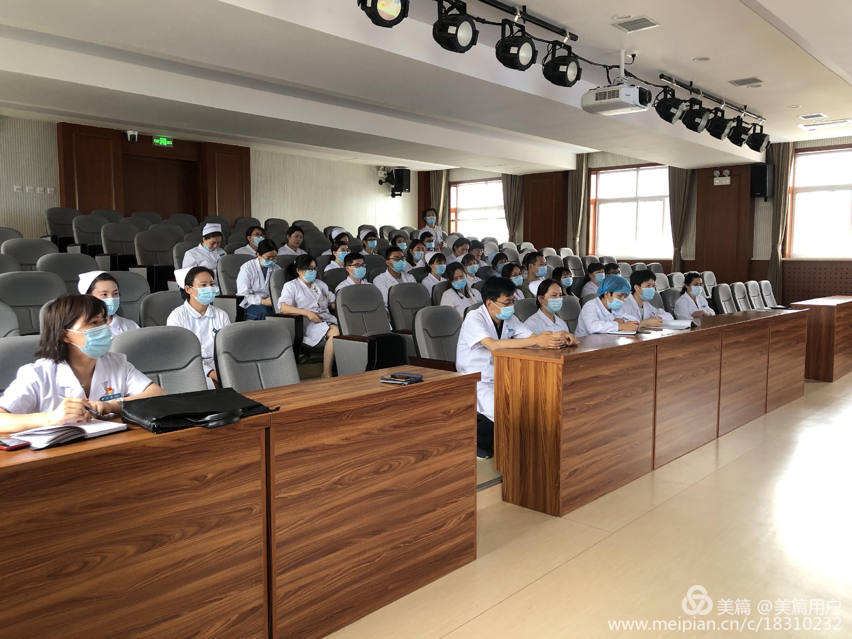 牢记总书记嘱托,争做时代先锋--市九院党委书记郑菊贤到党建联系点开展宣讲活动 牢记总书记嘱托,争做时代先锋--市九院党委书记郑菊贤到党建联系点开展宣讲活动