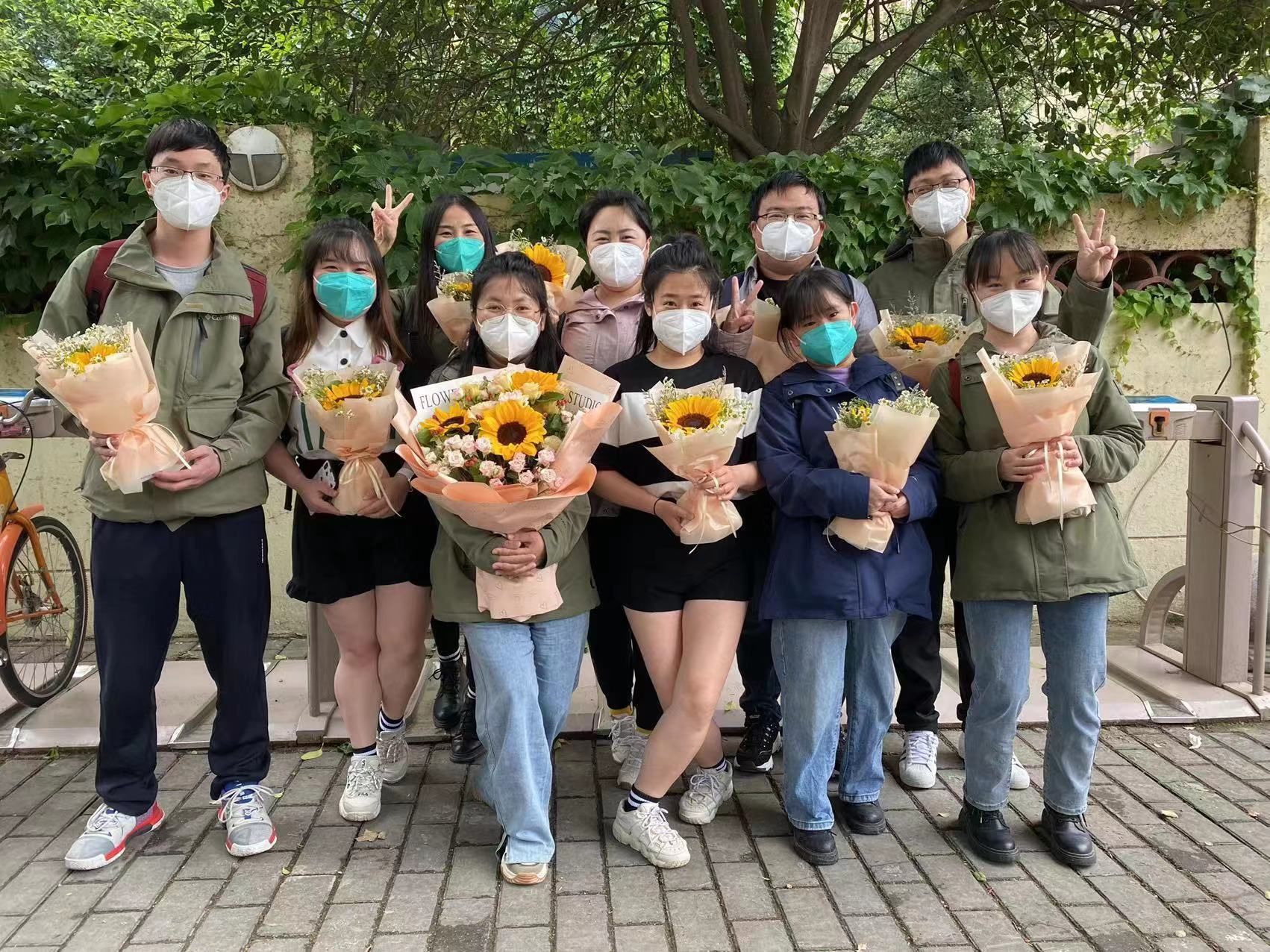 在阳光下——西安市第九医院驰援吉林抗疫纪实(四) 核酸采样八组 在阳光下——西安市第九医院驰援吉林抗疫纪实(四) 核酸采样八组