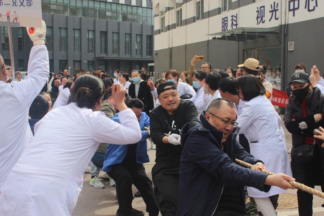 “牢记嘱托建新功·团结一致向前看” 拔河比赛 “牢记嘱托建新功·团结一致向前看” 拔河比赛