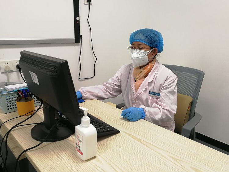 疫情之下,堪当使命,保障群众,有序就医,绿色通道,守护健康 疫情之下,堪当使命,保障群众,有序就医,绿色通道,守护健康