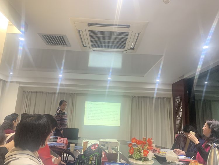 开展科室业务交流学习，推进学习型科室建设