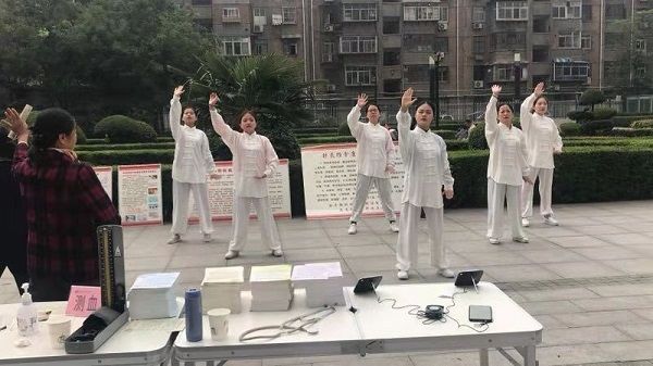 西安市第九医院中医康复科首次开展义诊进社区活动 西安市第九医院中医康复科首次开展义诊进社区活动