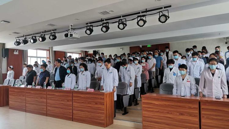 西安市第九医院举办“学习抗疫英雄 弘扬道德风尚”主题道德讲堂活动 西安市第九医院举办“学习抗疫英雄 弘扬道德风尚”主题道德讲堂活动