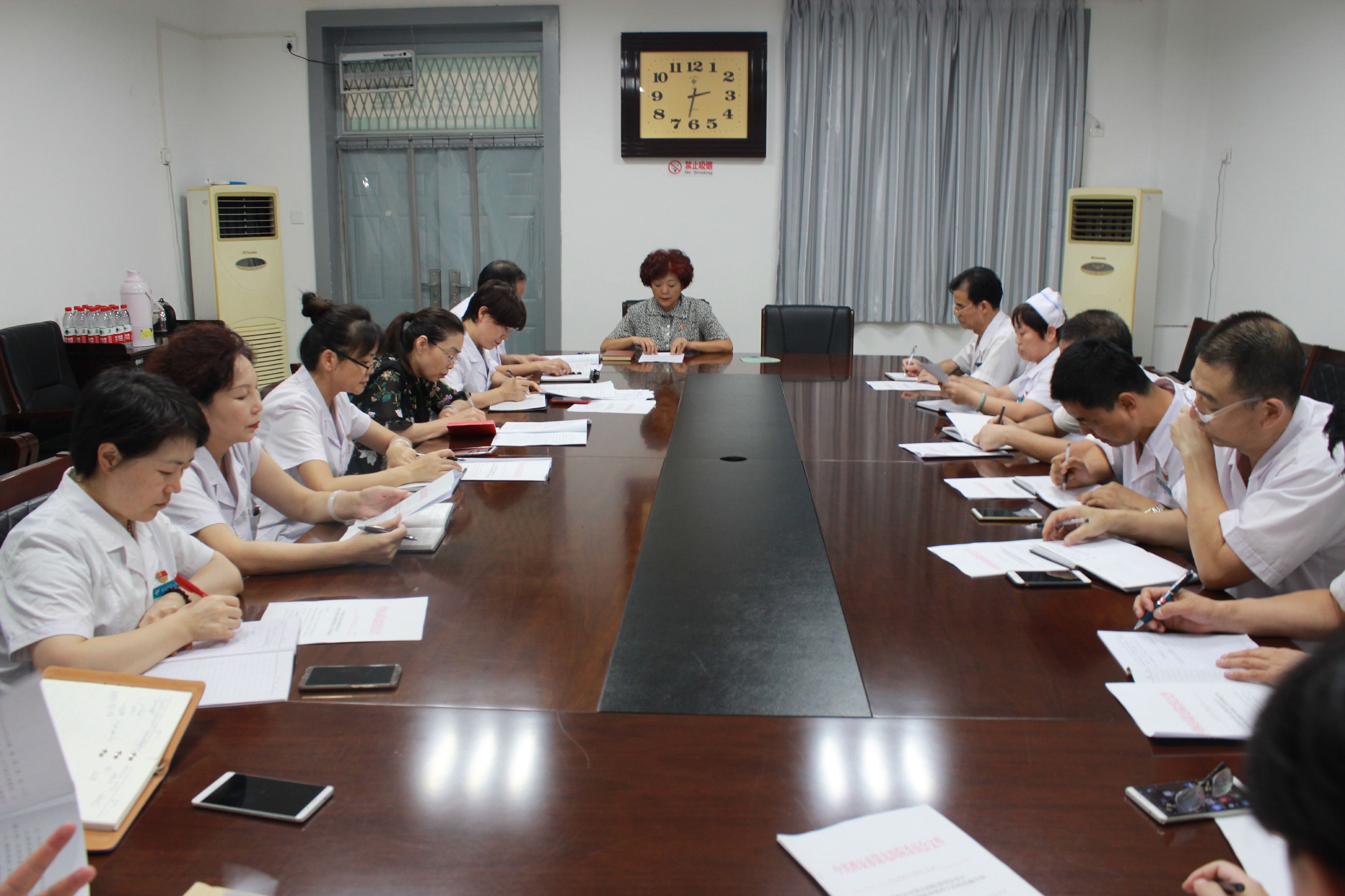 西安市第九医院对党支部书记召开干部作风问题排查整改工作部署会 西安市第九医院对党支部书记召开干部作风问题排查整改工作部署会