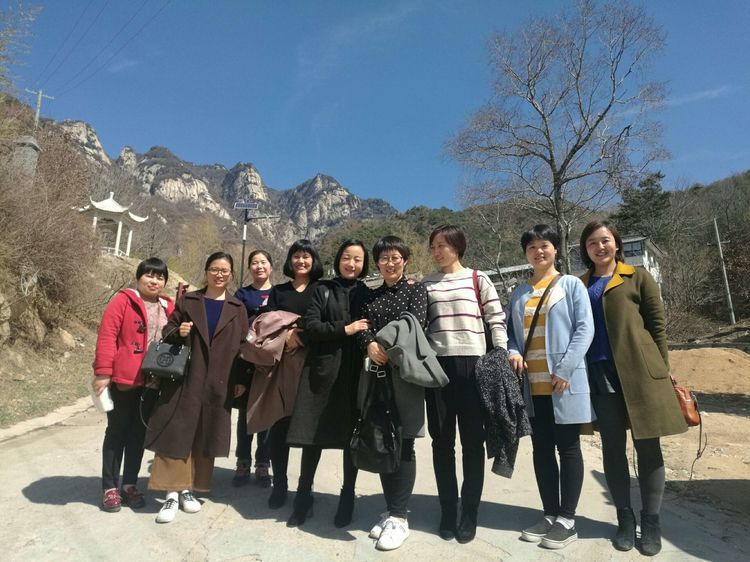春风拂面助力健康扶贫 两会精神深暖百姓之心 春风拂面助力健康扶贫 两会精神深暖百姓之心