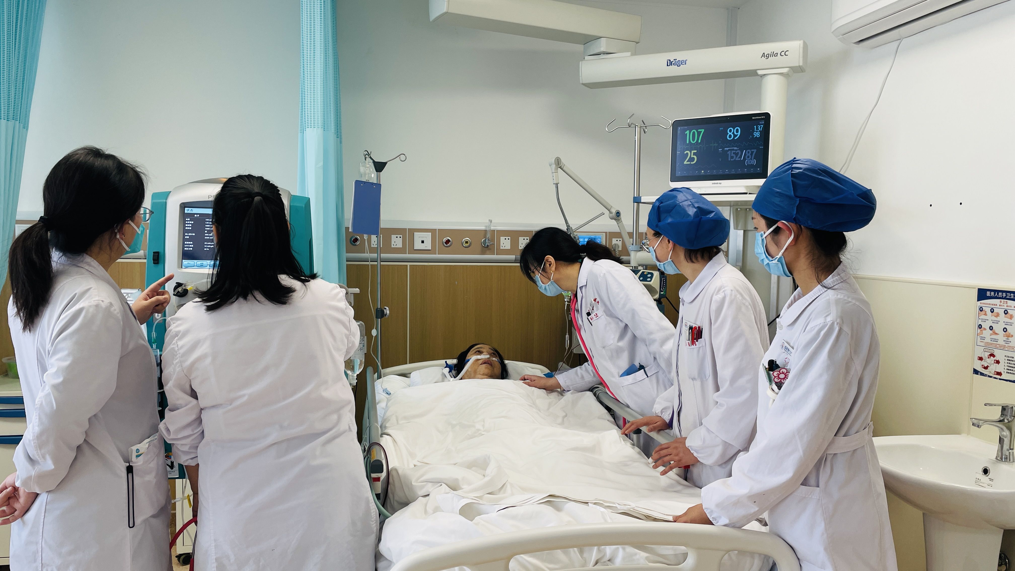 呼吸与危重症医学科,用心守护每一个生命! 呼吸与危重症医学科,用心守护每一个生命!