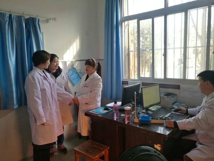 春风拂面助力健康扶贫 两会精神深暖百姓之心 春风拂面助力健康扶贫 两会精神深暖百姓之心